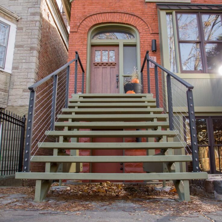 Urban Dwelling gets Cable Railing Makeover